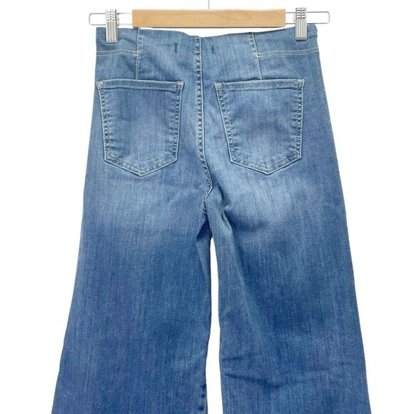 Free People Drapey A Line Pull On Flare Jeans Medium Wash Bellbottoms Size 26 /2 - Picture 5 of 11